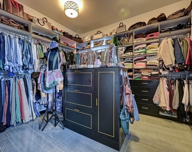 10212 Stone Briar Court - Photo Thumbnail 97