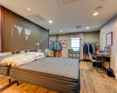 10212 Stone Briar Court - Photo Thumbnail 27