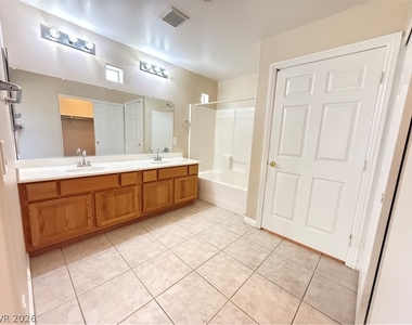 4837 Raw Umber Court - Photo Thumbnail 8