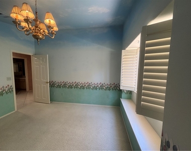 2424 Ocean Front Drive - Photo Thumbnail 8