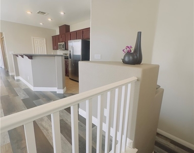 6255 W Arby Avenue - Photo Thumbnail 4