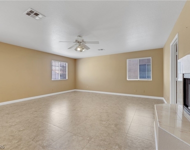 815 Stillwater Lane - Photo Thumbnail 11