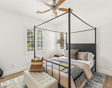 11392 Corsica Mist Avenue - Photo Thumbnail 12