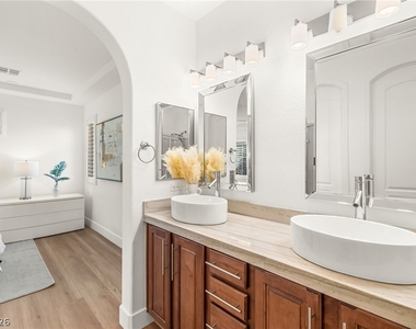 11392 Corsica Mist Avenue - Photo Thumbnail 9