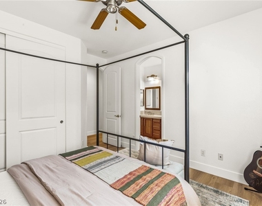 11392 Corsica Mist Avenue - Photo Thumbnail 13