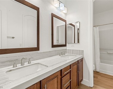 11392 Corsica Mist Avenue - Photo Thumbnail 14