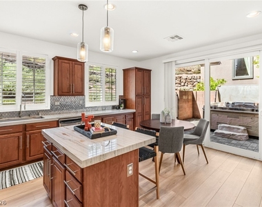 11392 Corsica Mist Avenue - Photo Thumbnail 5