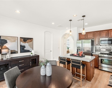 11392 Corsica Mist Avenue - Photo Thumbnail 4