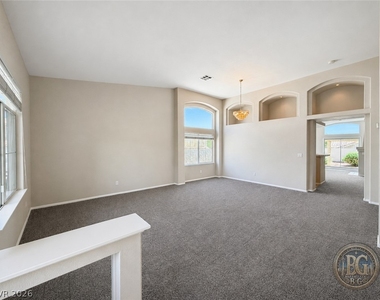 2012 Cedarcrest Court - Photo Thumbnail 4