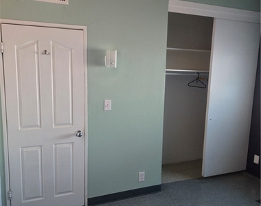 1305 Phillips Avenue - Photo Thumbnail 15