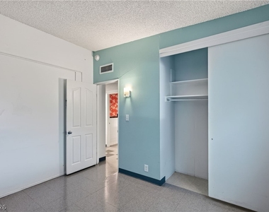 1305 Phillips Avenue - Photo Thumbnail 11