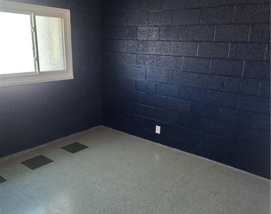 1305 Phillips Avenue - Photo Thumbnail 14