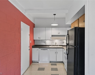 1305 Phillips Avenue - Photo Thumbnail 4