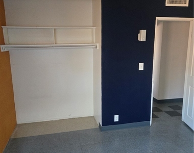1305 Phillips Avenue - Photo Thumbnail 12