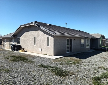 546 E Elsie Lane - Photo Thumbnail 21