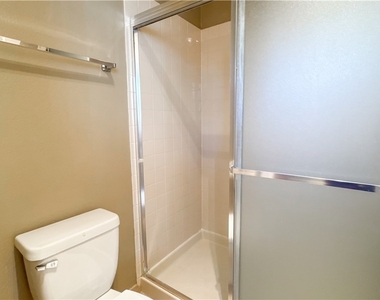 10724 Windrose Point Avenue - Photo Thumbnail 25