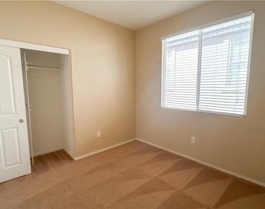 10724 Windrose Point Avenue - Photo Thumbnail 22
