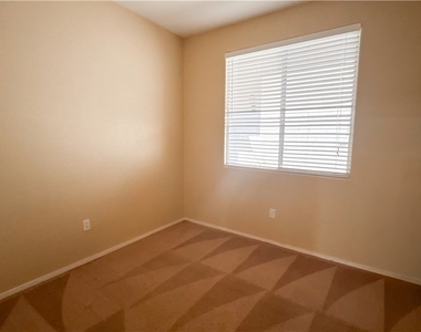 10724 Windrose Point Avenue - Photo Thumbnail 23