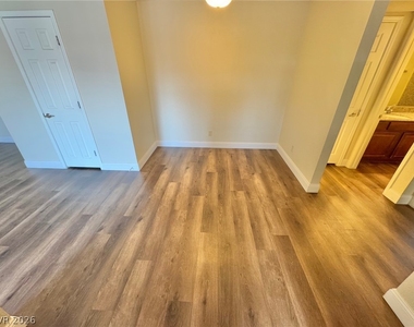 4921 Indian River Drive - Photo Thumbnail 3