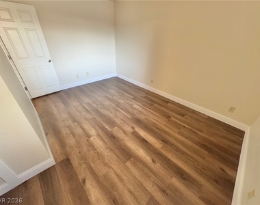 4921 Indian River Drive - Photo Thumbnail 9