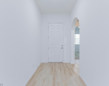689 Monteverdi Peak Street - Photo Thumbnail 4