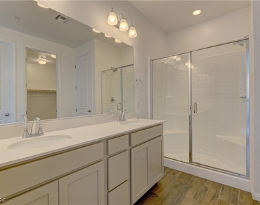 5174 Olga Manor Avenue - Photo Thumbnail 13