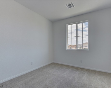 5174 Olga Manor Avenue - Photo Thumbnail 9