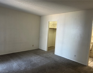 5429 Centurion Court - Photo Thumbnail 9