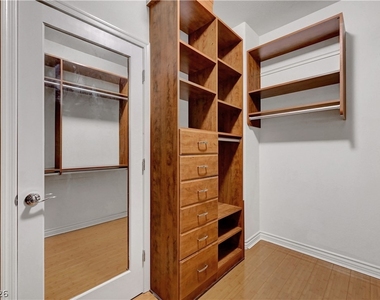 10240 Gladstone Peak Street - Photo Thumbnail 28