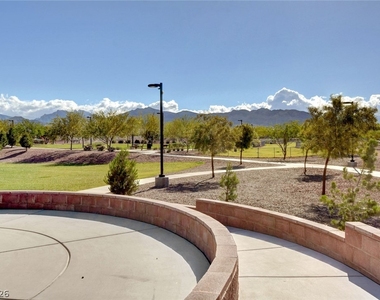 10240 Gladstone Peak Street - Photo Thumbnail 55