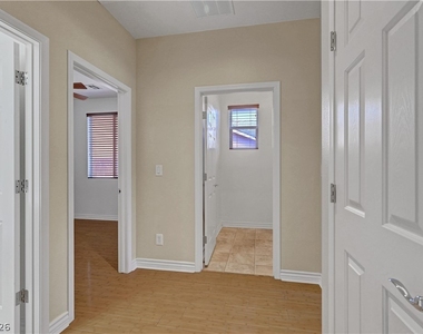 10240 Gladstone Peak Street - Photo Thumbnail 30