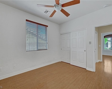 10240 Gladstone Peak Street - Photo Thumbnail 34