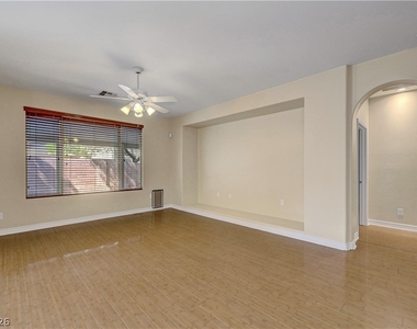 10240 Gladstone Peak Street - Photo Thumbnail 8
