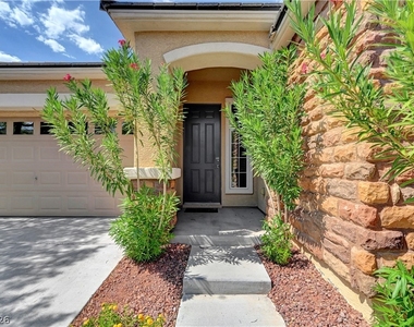 10240 Gladstone Peak Street - Photo Thumbnail 4