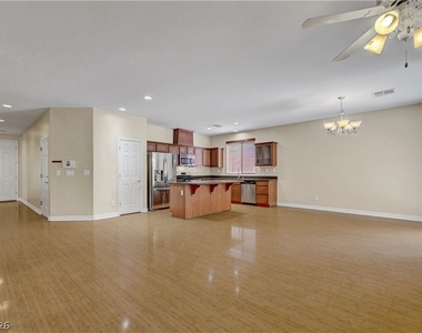 10240 Gladstone Peak Street - Photo Thumbnail 11