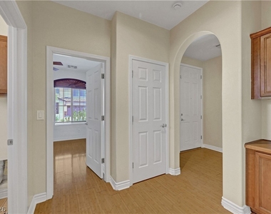 10240 Gladstone Peak Street - Photo Thumbnail 37