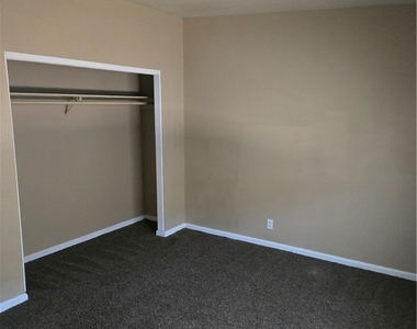 741 N 10th Street - Photo Thumbnail 7