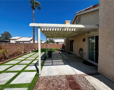 7100 Village Shore Court - Photo Thumbnail 22
