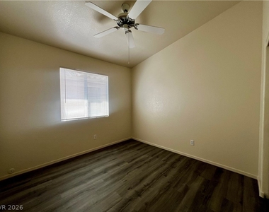 7100 Village Shore Court - Photo Thumbnail 17