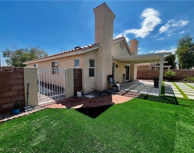 7100 Village Shore Court - Photo Thumbnail 21
