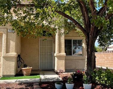 7100 Village Shore Court - Photo Thumbnail 24