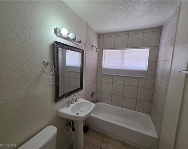 910 Magnolia Avenue - Photo Thumbnail 3
