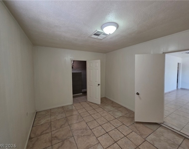 910 Magnolia Avenue - Photo Thumbnail 5