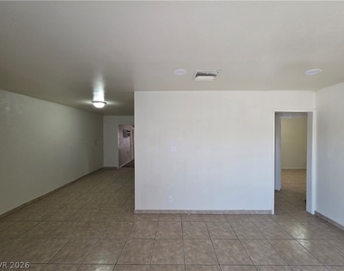 910 Magnolia Avenue - Photo Thumbnail 4