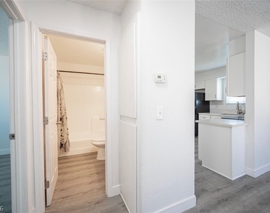 921 Snug Harbor Street - Photo Thumbnail 19