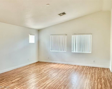 3434 Bella Valencia Court - Photo Thumbnail 3
