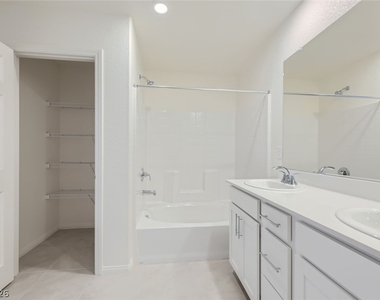 4159 Scarlet Cob Avenue - Photo Thumbnail 12