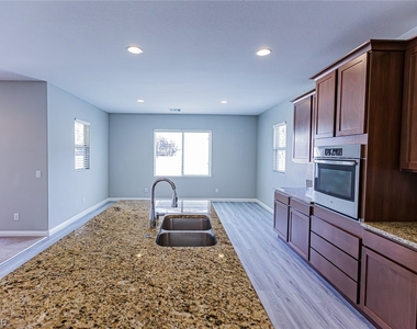 8538 Helvetia Lane - Photo Thumbnail 12