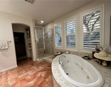 1211 Martini Drive - Photo Thumbnail 23
