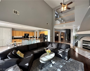 1211 Martini Drive - Photo Thumbnail 15